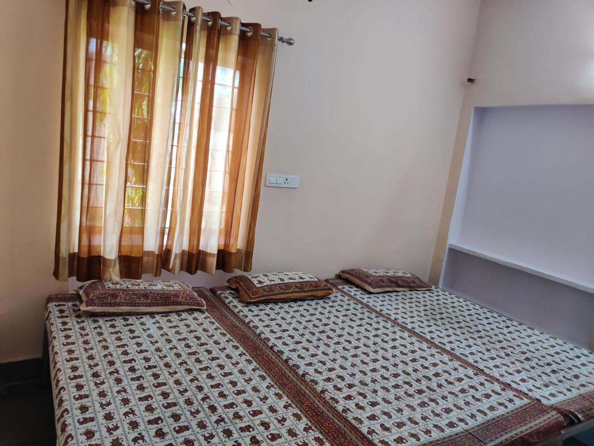 Saket Guest House Jaipur Kamer foto